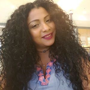 Meet your Posher, Lorena